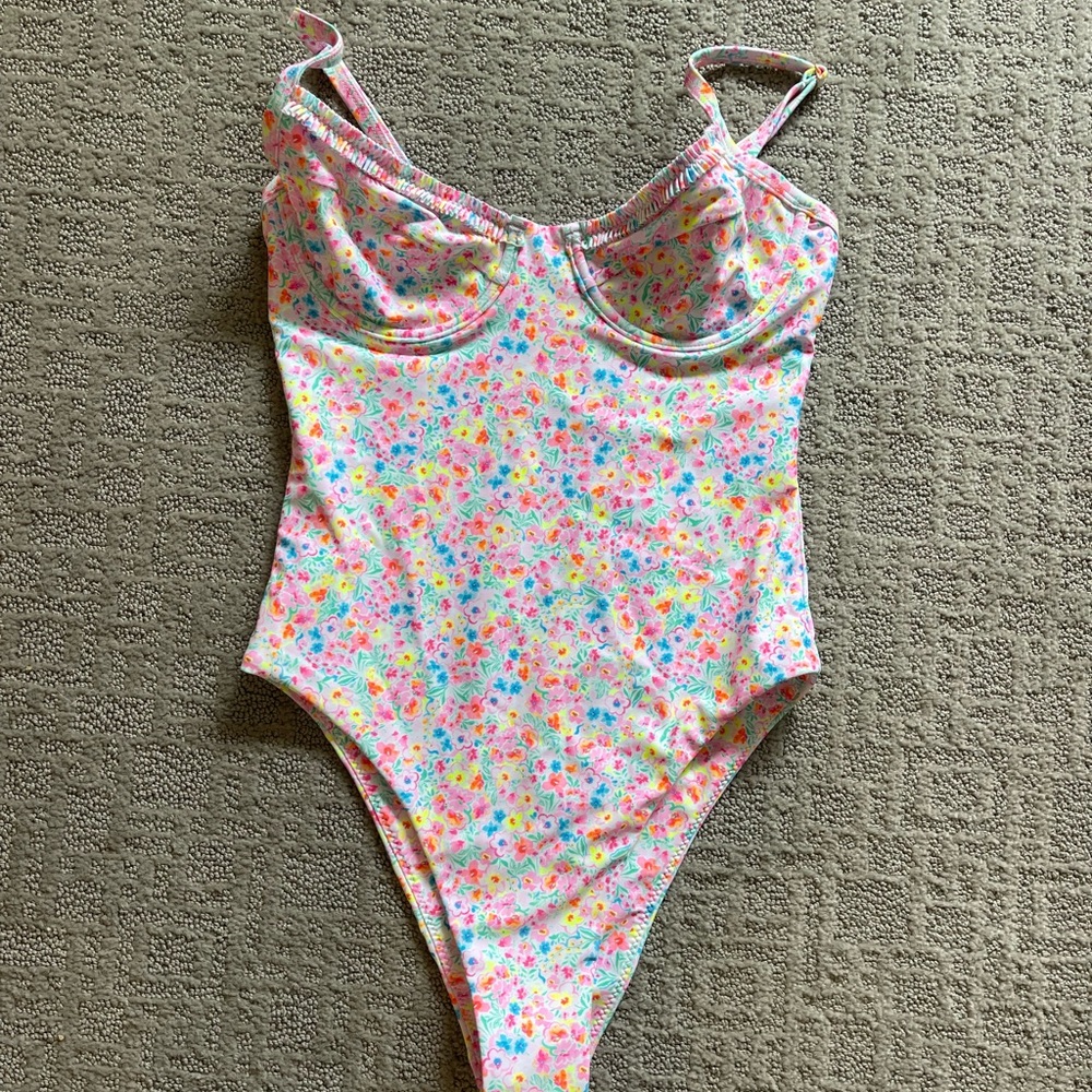 Kulani Kinis Bright One-piece